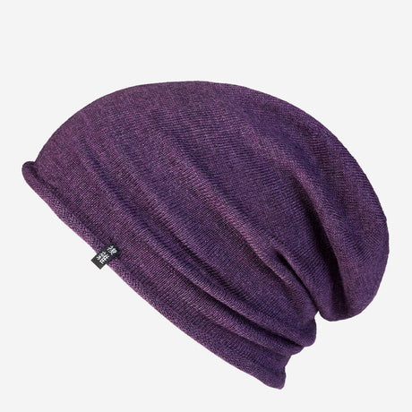 Umi Merino Slouch Beanie in Magic Violet (Violett) – Seitenansicht